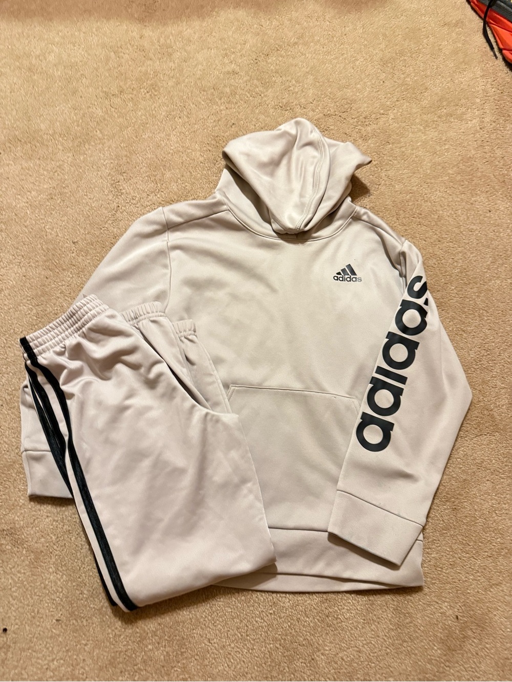 Adidas Sweatsuit